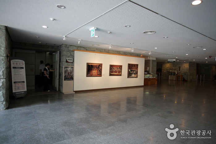 Jinju National Museum (국립진주박물관)