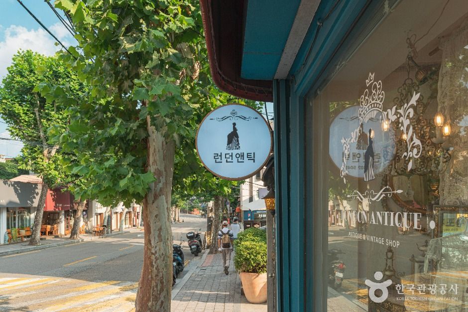 이태원 앤틱 가구 거리