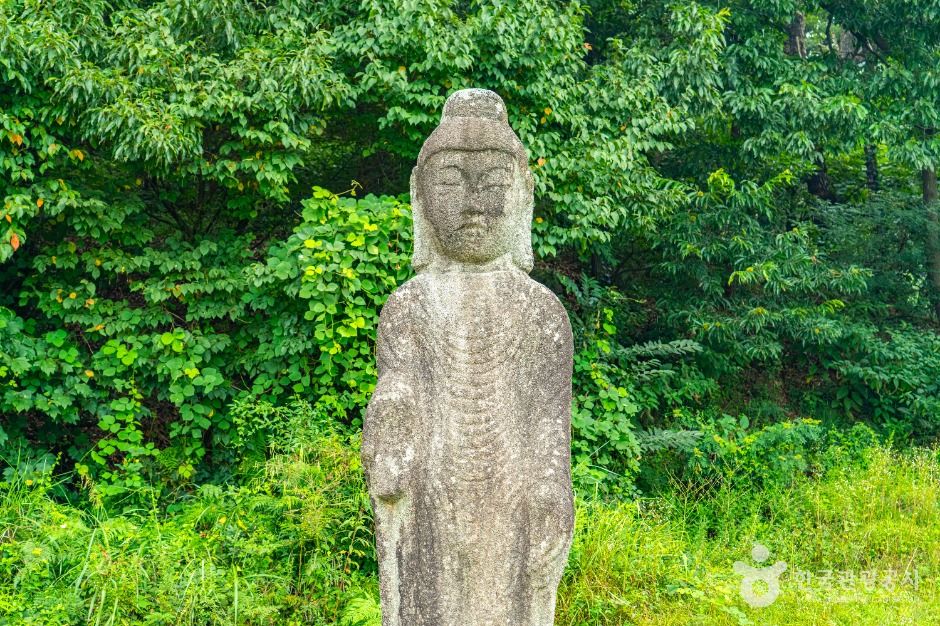 thumbnail-안성죽산리석불입상-6