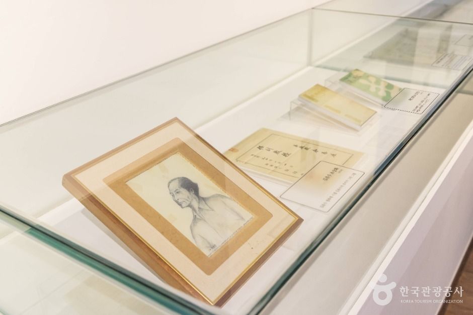 thumbnail-김춘수 유품전시관-28