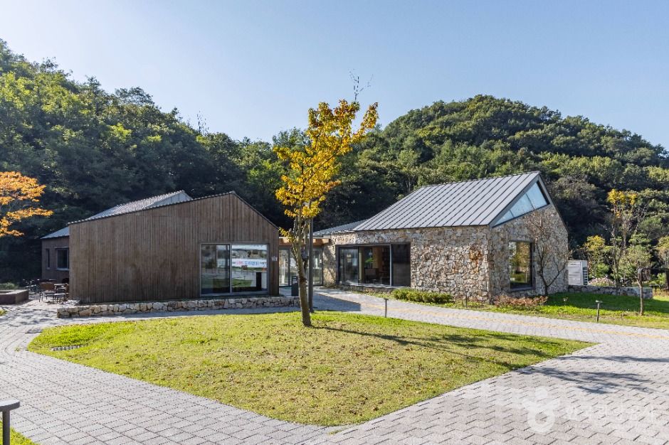 서울_천왕산 책쉼터 (2)