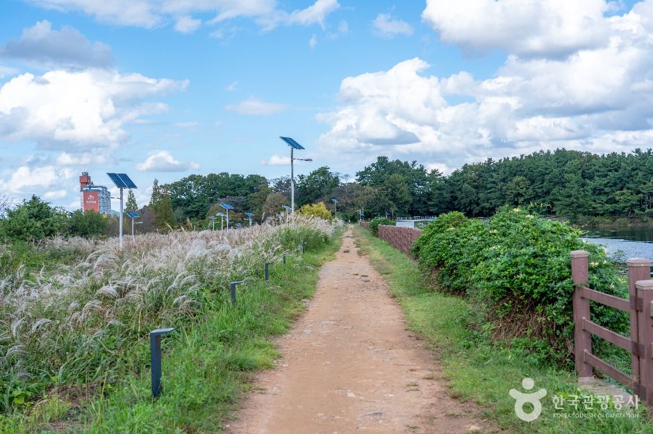 군산호수 둘레길