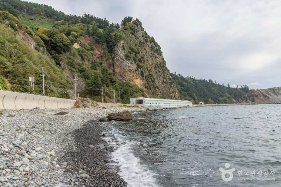 통구미몽돌해변
