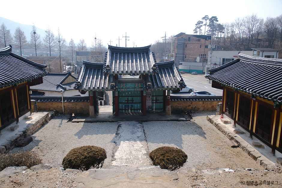 thumbnail-창녕향교-0