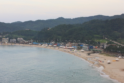 Strand Yonghwa (용화해변)