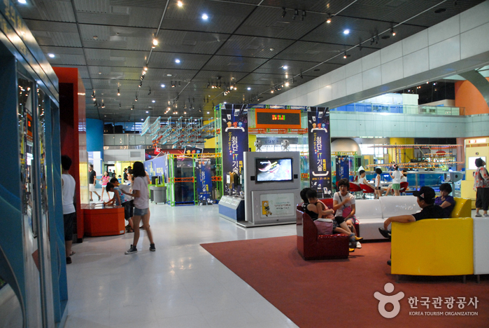 National Science Museum (국립중앙과학관)