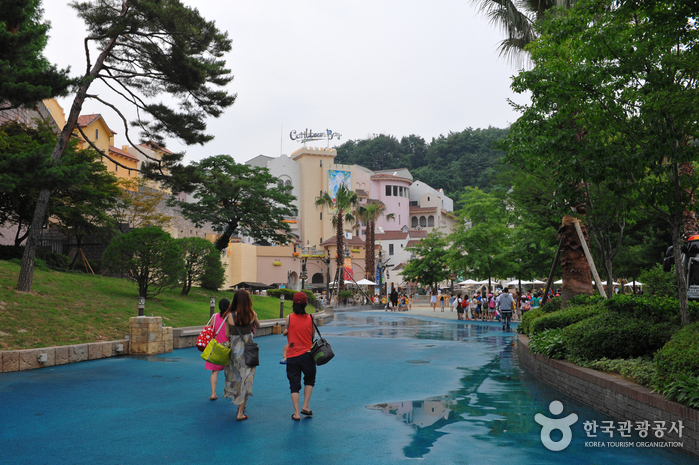 Everland Caribbean Bay (캐리비안 베이)