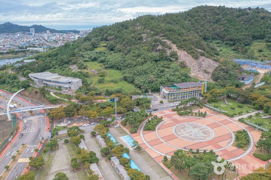 갓바위 문화타운