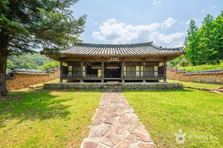 거창 김숙자 사당