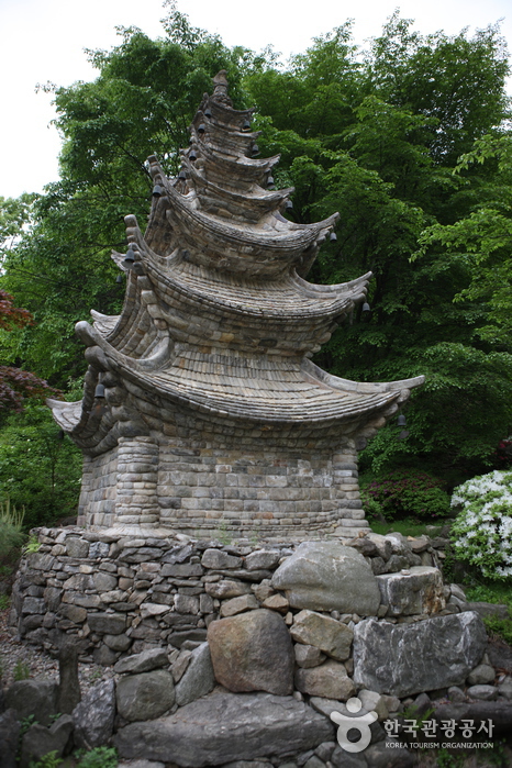 Wawoojongsa Temple (Waujeongsa) (와우정사)