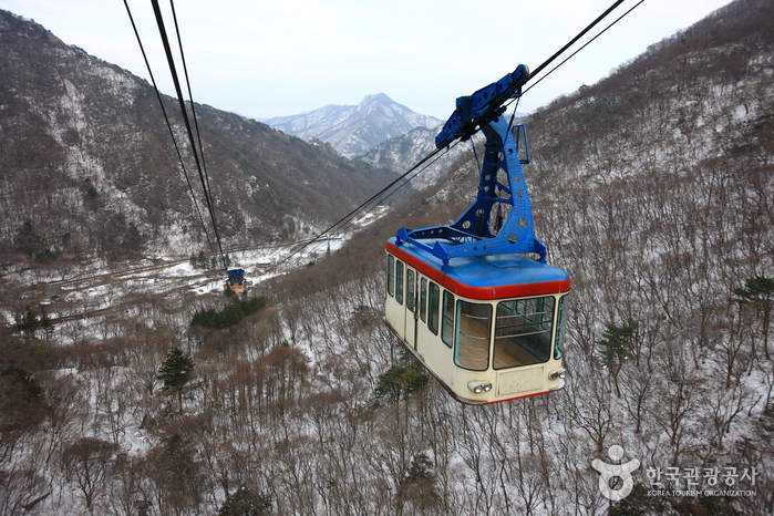 Mt. Naejangsan Cable Car (내장산 케이블카)