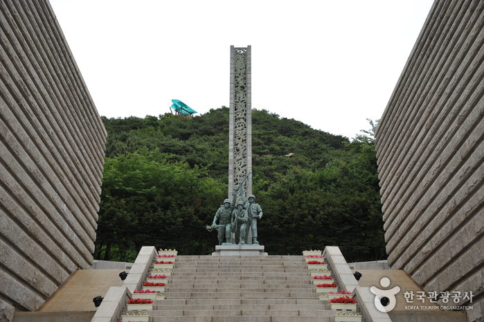 仁川上陸作戦記念館（인천상륙작전기념관）