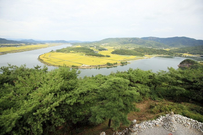 Felswand Nakdonggang Gyeongcheondae (낙동강 경천대(경천대 전망대))