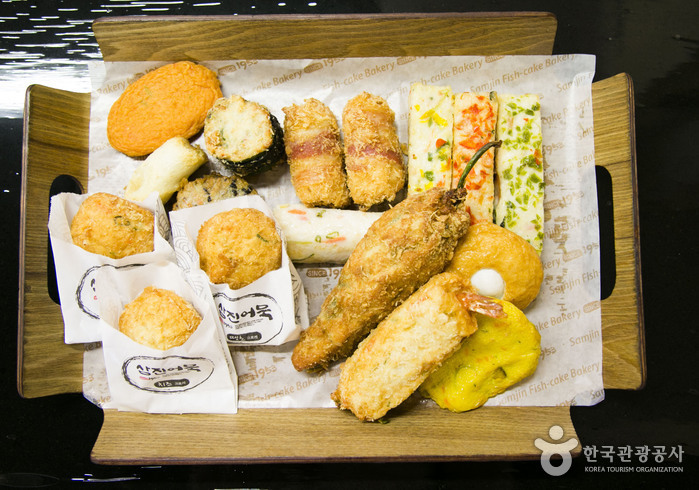 Samjin Fish Cake History Museum · History Hall (삼진어묵체험·역사관)1