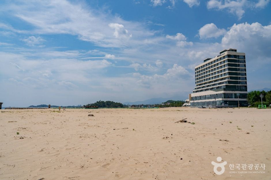 송지호 해수욕장