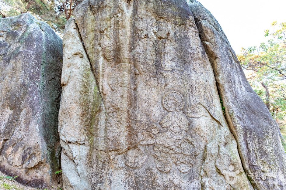 경주 남산 탑곡 마애불상군