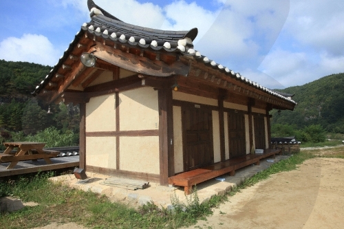 Nongam House (Head Household of the Nongam Descendants) (농암종택)