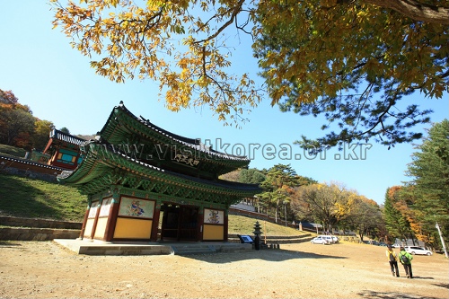 Guryongsa Temple (구룡사)