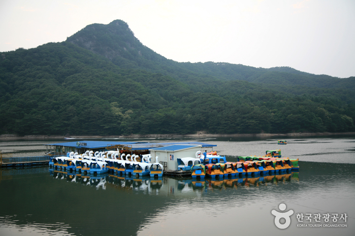 Sanjeong Lake (포천 산정호수)