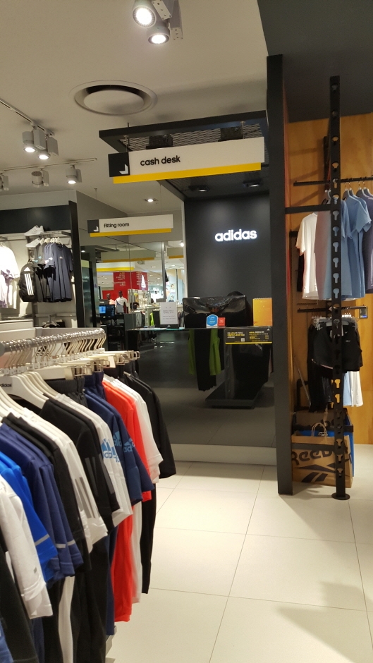 Adidas - Starcity Mall Branch [Tax Refund Shop] (아디다스 건대스타시티)