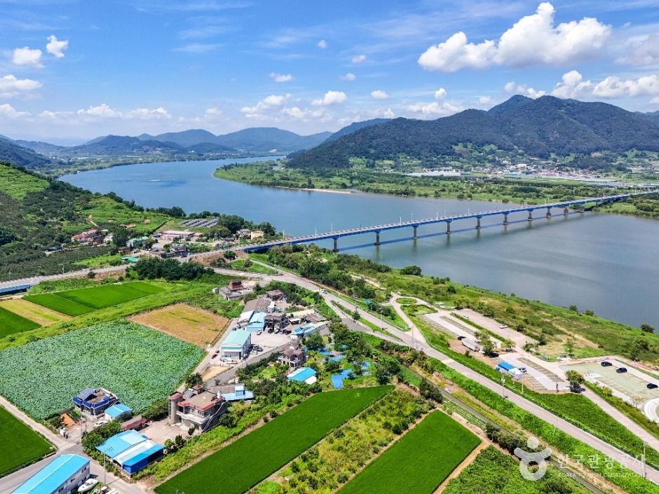 thumbnail-본포수변생태공원-4