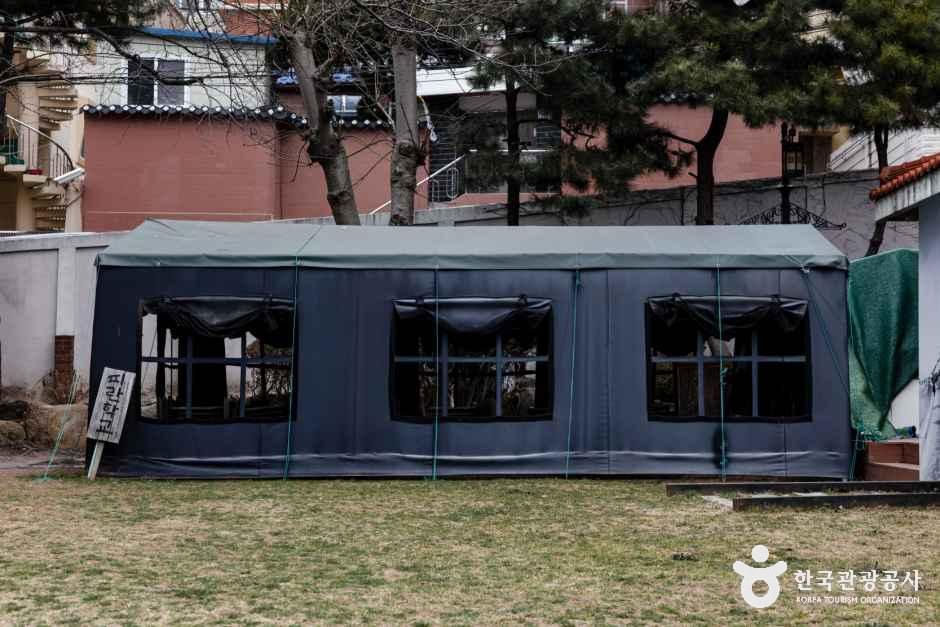 thumbnail-임시수도기념관-9