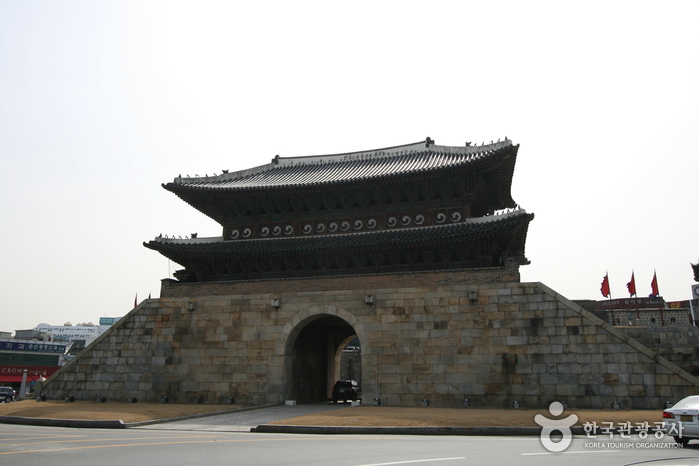 Paldalmun Gate (팔달문)