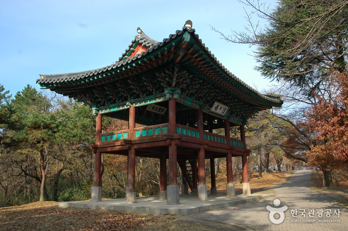 Busosanseong Fortress of Buyeo (부여 부소산성)