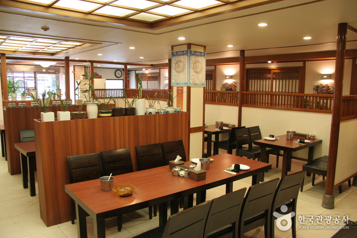 삼원 음식점 정보와 주변 관광 명소 및 근처 맛집 여행 정보