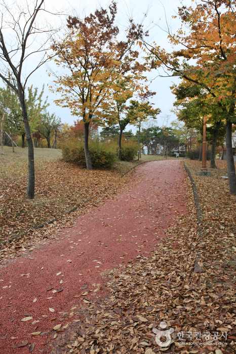 5·18 Memorial Park (5·18 기념공원)