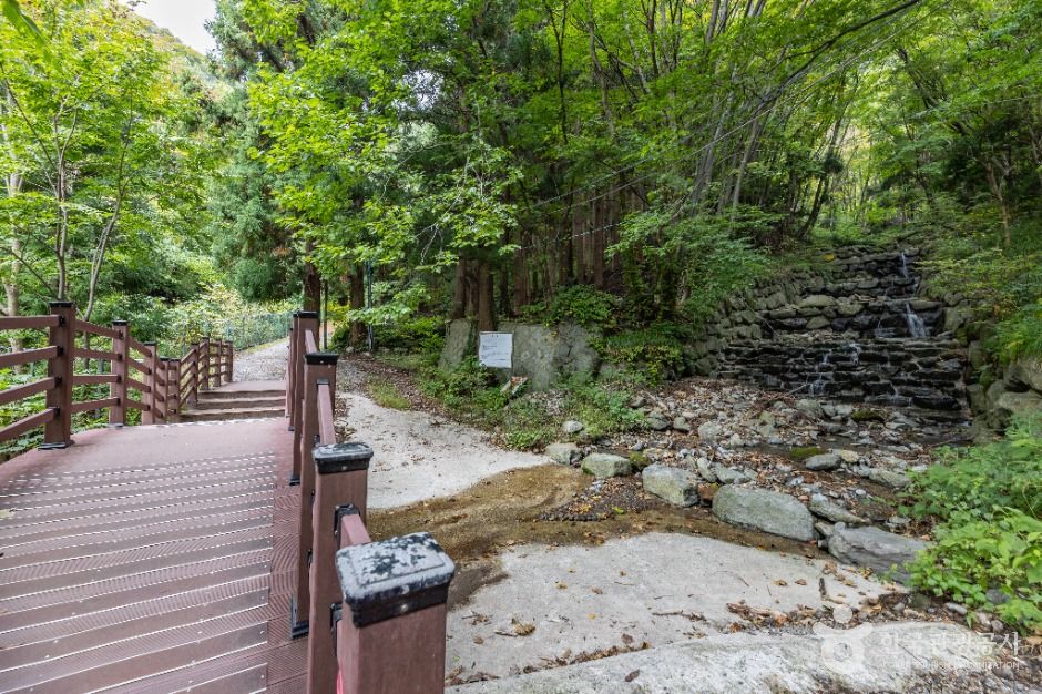 봉래폭포 (울릉도, 독도 국가지질공원)