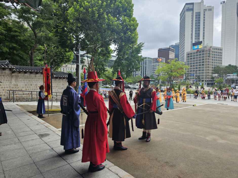 thumbnail-서울 왕궁수문장 교대의식-1