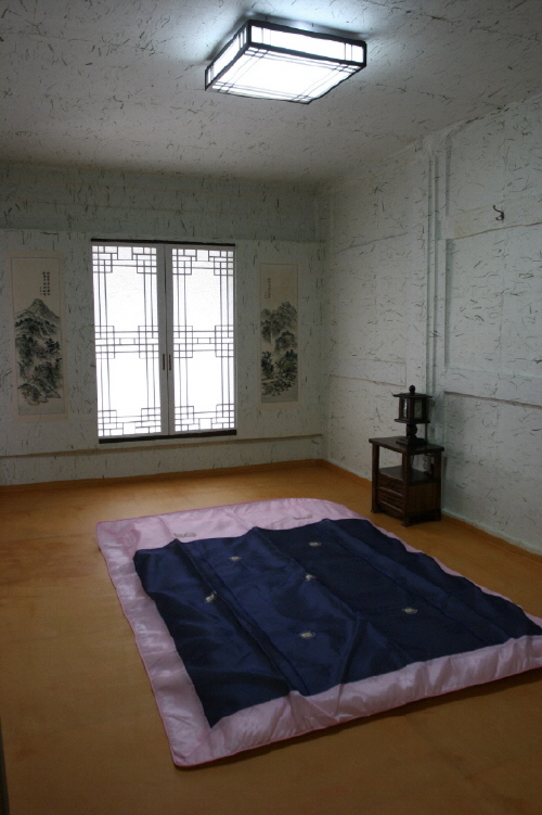 Hagindang House (학인당)