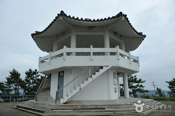 Nokjin-Observatorium (녹진전망대)