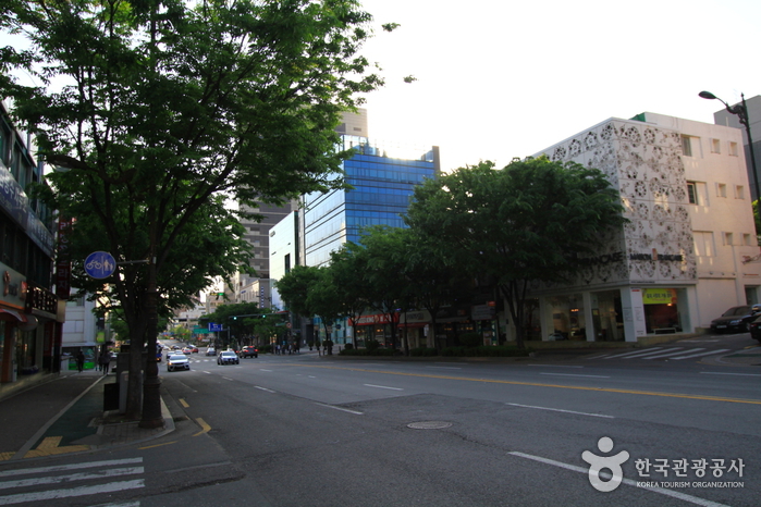 Nonhyeon Furniture Street (논현가구거리)