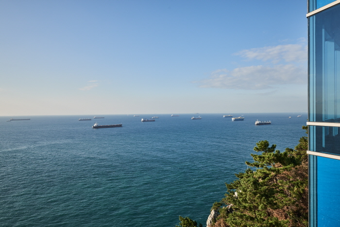 thumbnail-Taejongdae Cliffed Coast [National Geopark] (태종대 (부산 국가지질공원))-9