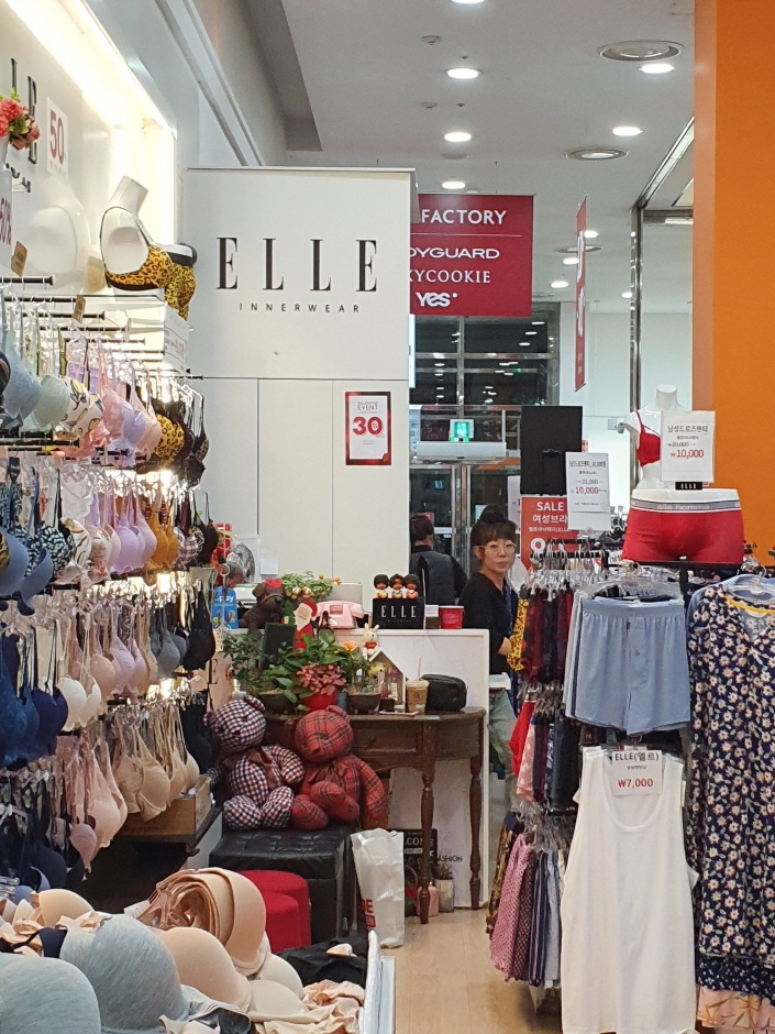 Elle - Lotte Factory Gasan Branch [Tax Refund Shop] (엘르 롯데팩토리 가산)