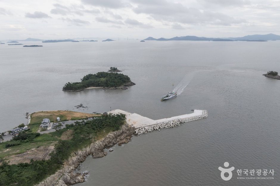 증도 왕바위여객선터미널