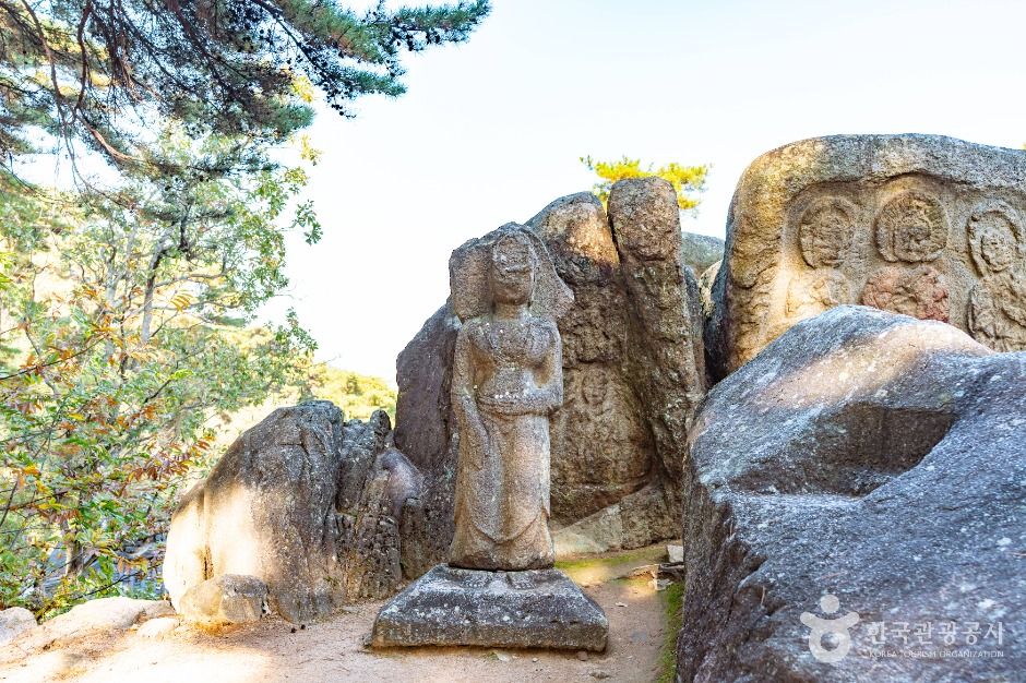 경주 남산 탑곡 마애불상군