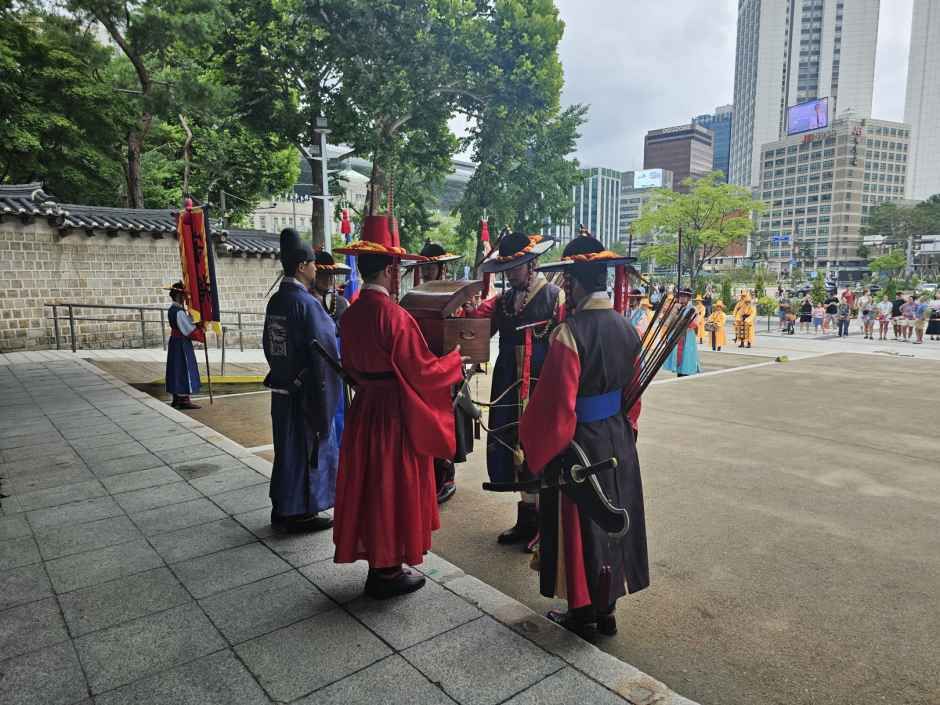 thumbnail-서울 왕궁수문장 교대의식-2