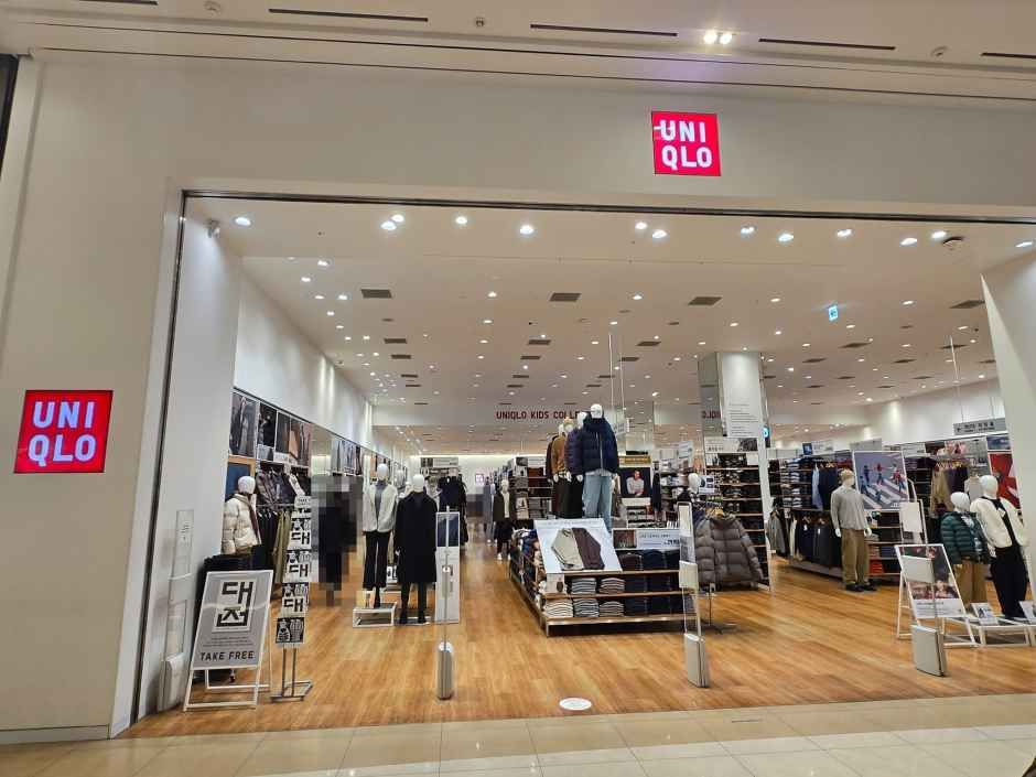 Uniqlo - Starfield City Wirye Branch [Tax Refund Shop](유니클로 스타필드 시티 위례점)