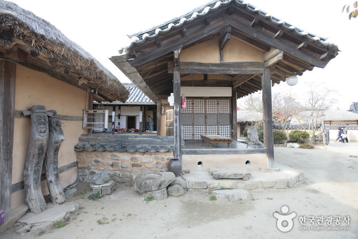 Hajungjae Lodging (Andong Hahoe Village) (하중재민박)
