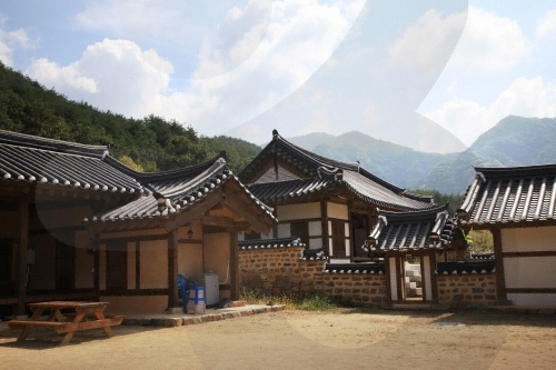 Nongam House (Head Household of the Nongam Descendants) (농암종택)