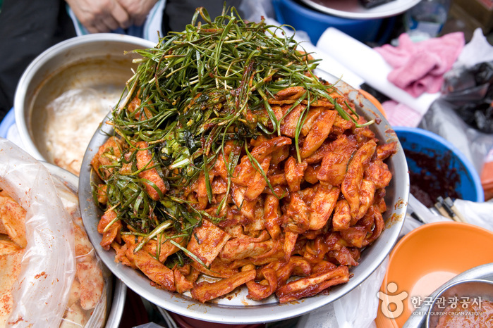 Gukje Market Food Street (국제시장 먹자골목)2