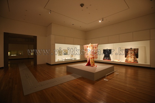 Ewha Womans University Museum (이화여자대학교박물관)