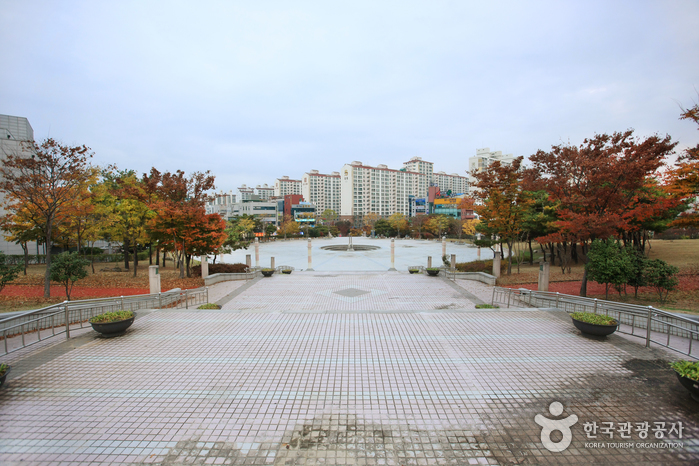 5·18 Memorial Park (5·18 기념공원)