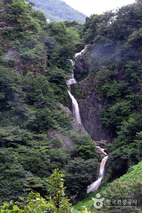 Cascade d'Uibong (위봉폭포)
