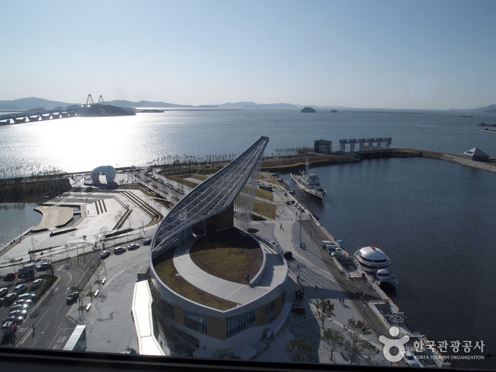 Gyeongin Ara Waterway (경인 아라뱃길)