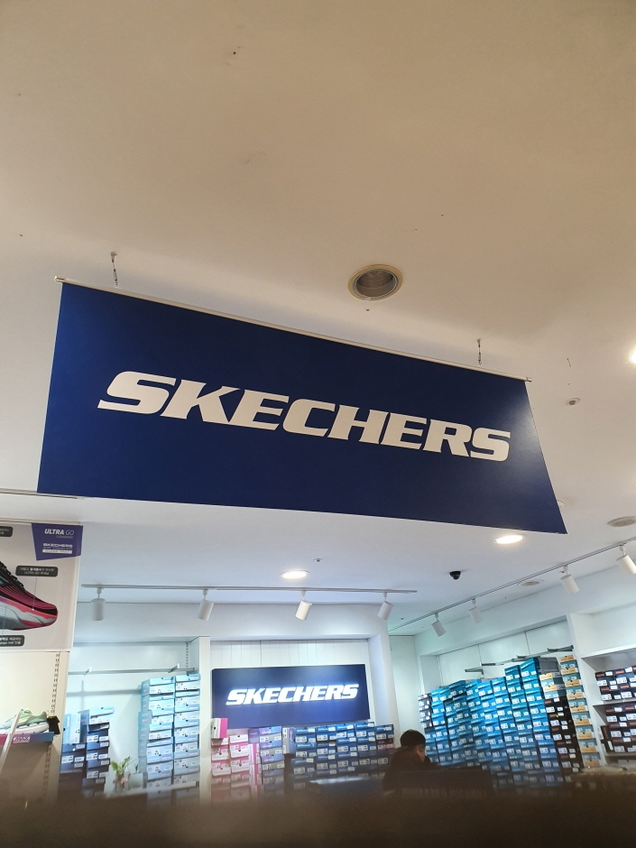 [事後免稅店] Skechers (樂天工廠加山店)(스케쳐스 롯데팩토리가산)