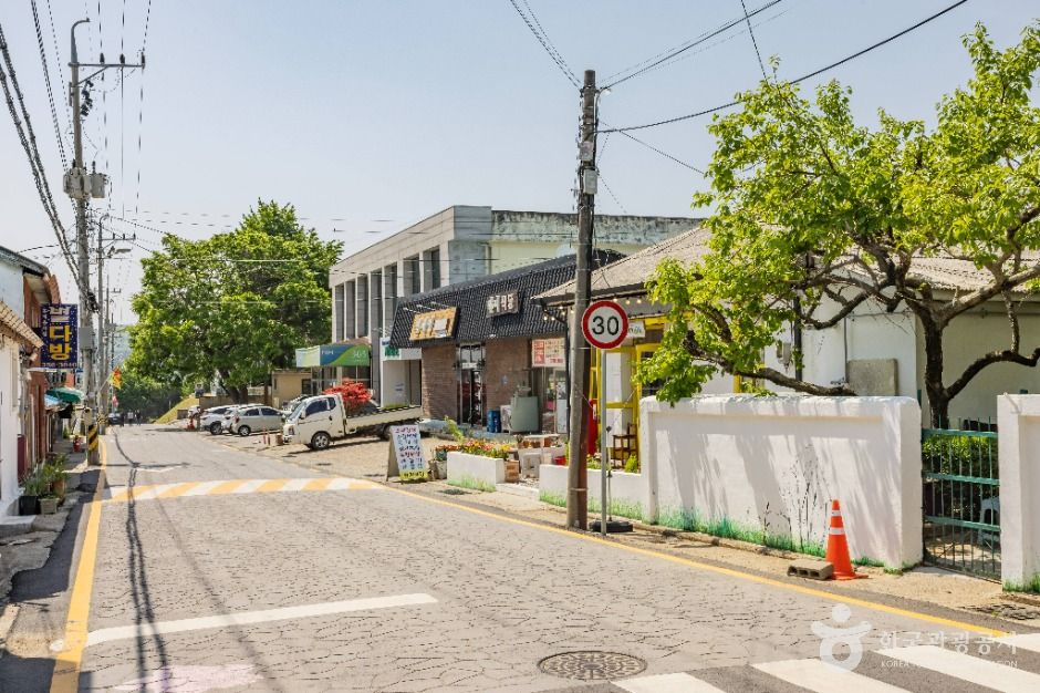 thumbnail-면천읍성 골목길-11